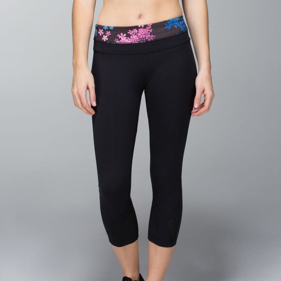 Lululemon Run: Inspire Crop II Black / Petal Pop Multi - Picture 1 of 14